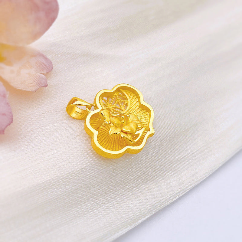 24FK Pure Gold Pendant- Beautiful flower in a lucy lock shape