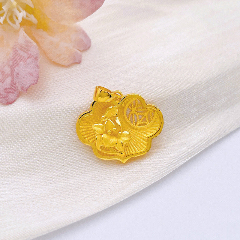 24FK Pure Gold Pendant- Beautiful flower in a lucy lock shape