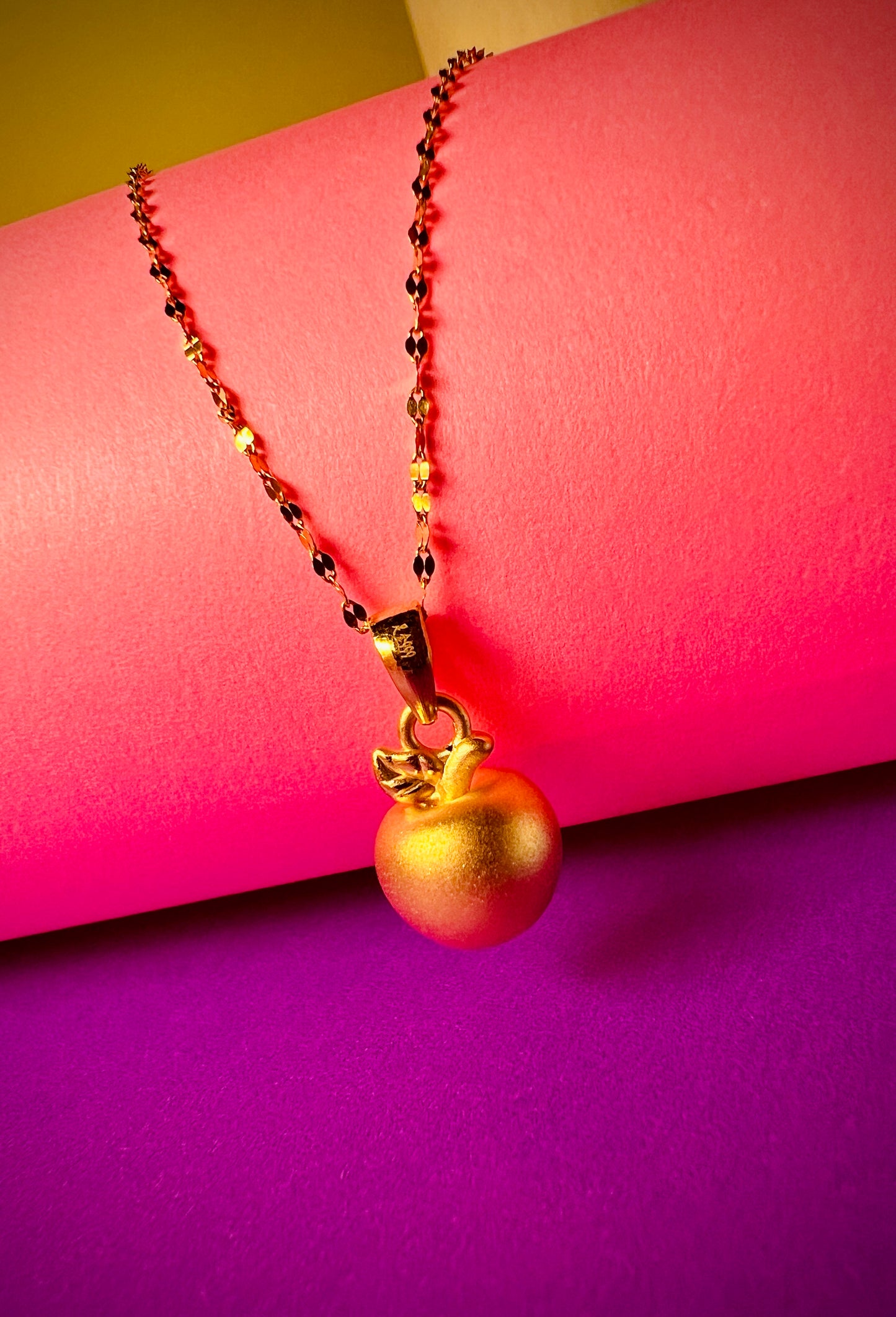 24K Pure Gold Pendant - Apple